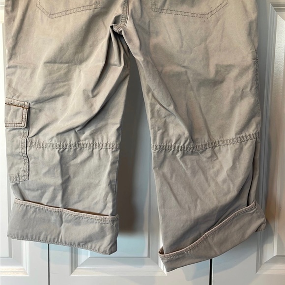 Eddie Bauer Gray Cargo Straight Leg Capri Pants Women’s 6 Pockets - Picture 8 of 8